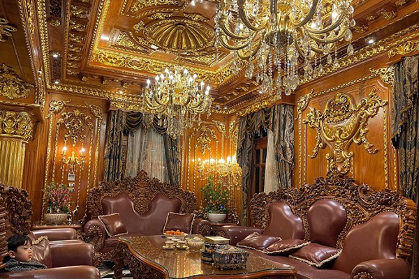 Chiêm ngưỡng loạt lâu đài dát vàng, nội thất toàn gỗ quý trị giá nghìn tỷ của đại gia Việt