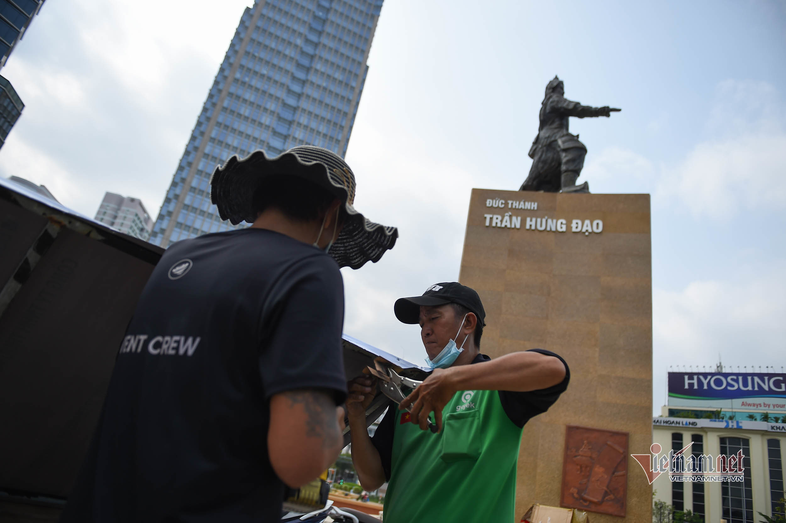 Statue of Saint Tran Hung Dao before the inauguration day