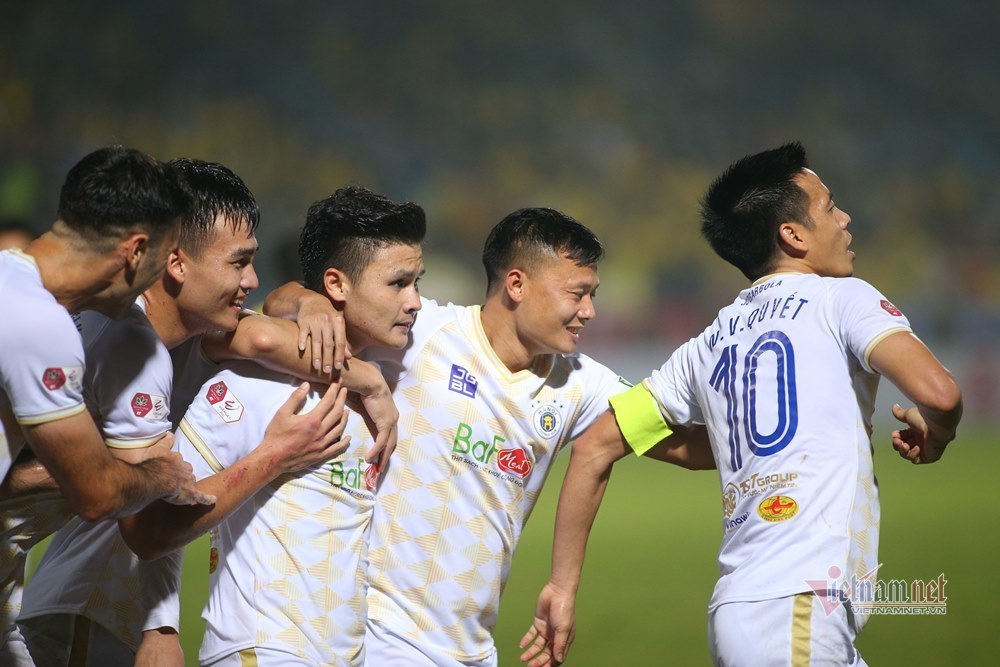 Highlights Hà Nội 1-0 Thanh Hoá: Quang Hải hoá người hùng