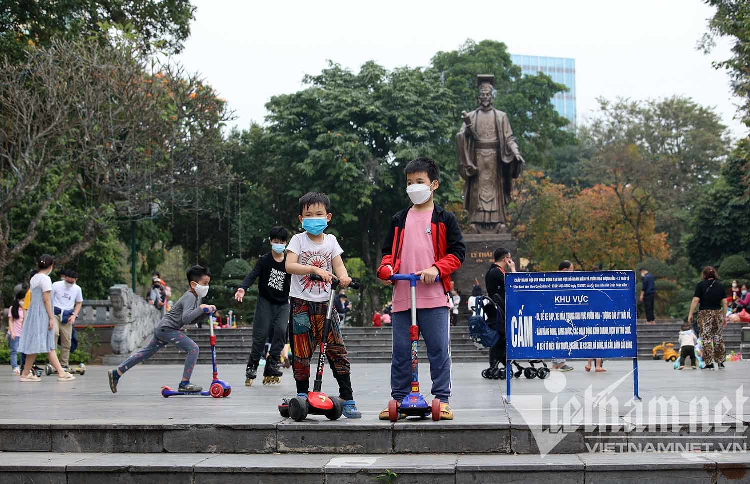 Secretary Dinh Tien Dung: Hanoi may have begun to pass the peak of the epidemic