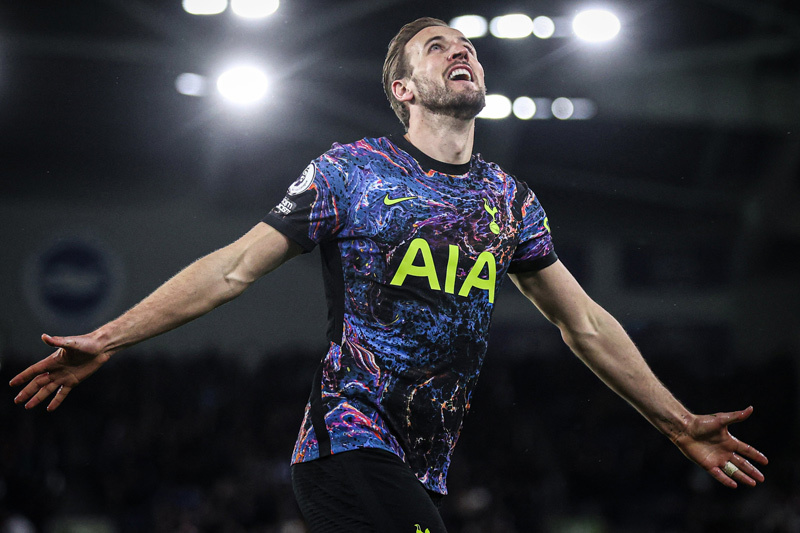 Harry Kane nổ súng, Tottenham thắng 'rửa mặt'