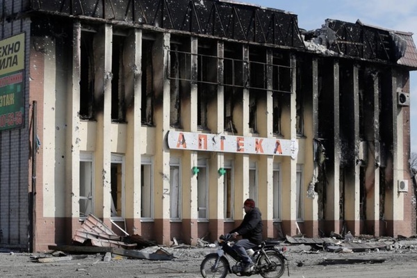 Hình ảnh Ukraine hoang tàn đổ nát sau 3 tuần bị Nga tấn công