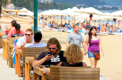 Tắc đường bay, DN tạm ngừng đón khách Nga đến Việt Nam