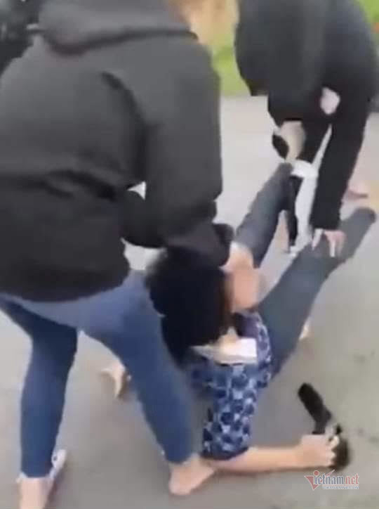 Hai Phong female student was beaten and dragged on the street