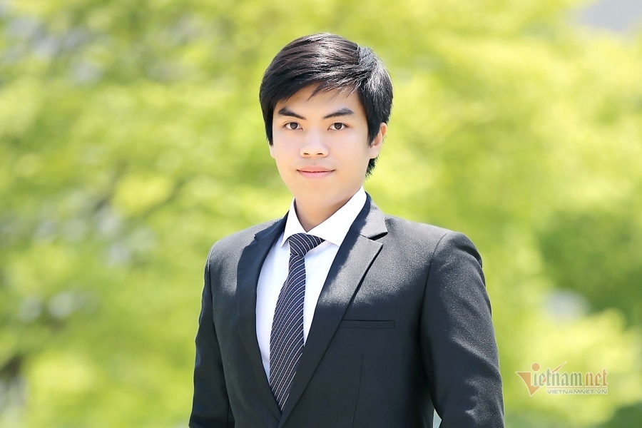 A male student from Hanoi with a bachelor’s degree applies directly to a MIT doctorate degree