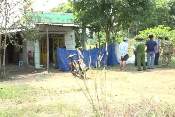 The man in Binh Phuoc had his throat cut and died on the porch