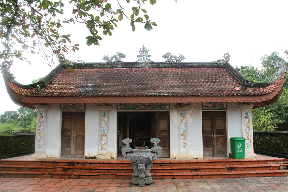 Ngắm tháp đá hơn 500 tuổi ở Hà Tĩnh