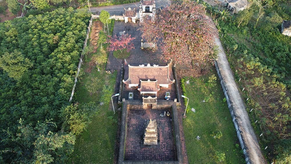 Ngắm tháp đá hơn 500 tuổi ở Hà Tĩnh