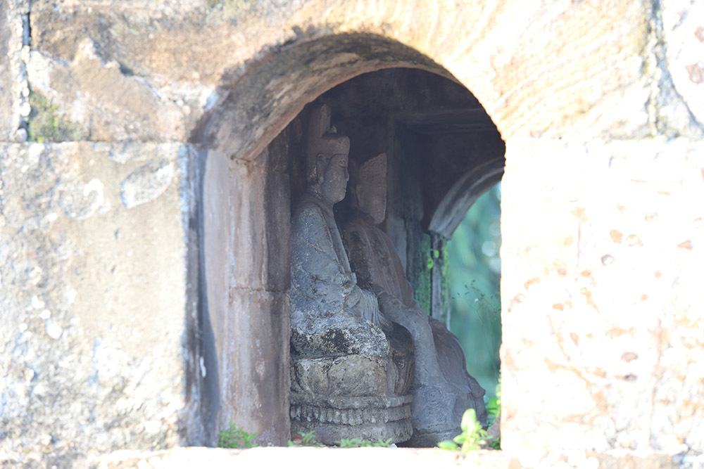 Ngắm tháp đá hơn 500 tuổi ở Hà Tĩnh