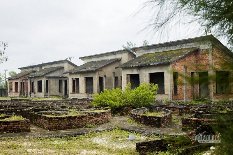 The 'ghostly' scene in the hundred billion tourism project on the golden land along the coast of Quang Tri