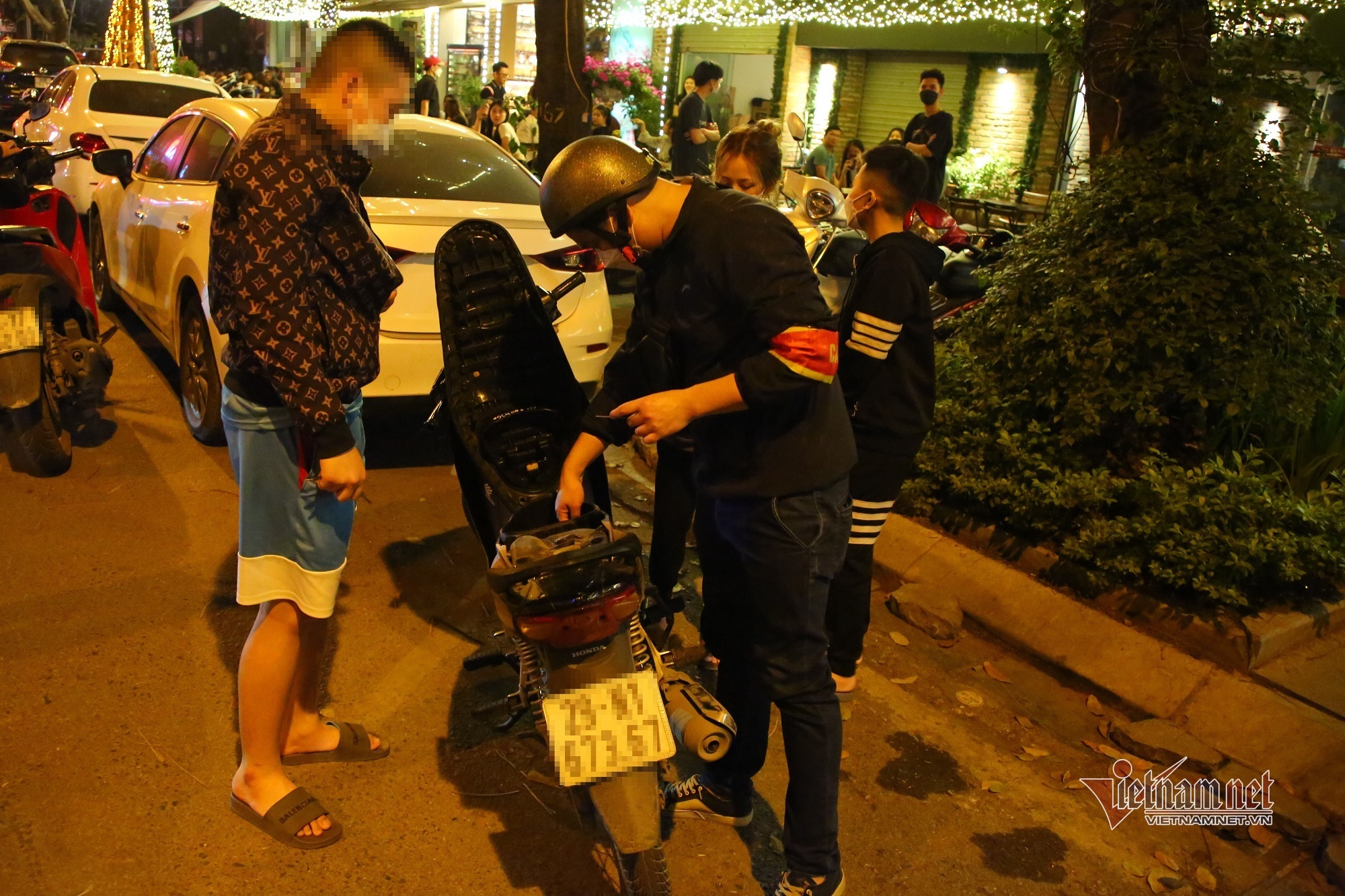 Cảnh sát 141 công khai kết hợp hóa trang khép chặt vòng vây bắt 'quái xế'