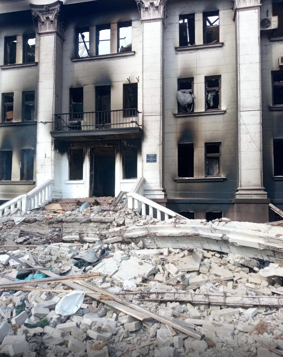 Pictures of the city theater in the south of Ukraine destroyed by air strikes