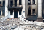 Hình ảnh nhà hát thành phố phía nam Ukraine tan hoang vì không kích