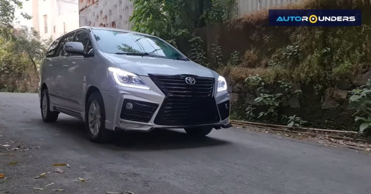 Indian worker Toyota Innova is as luxurious and beautiful as Lexus
