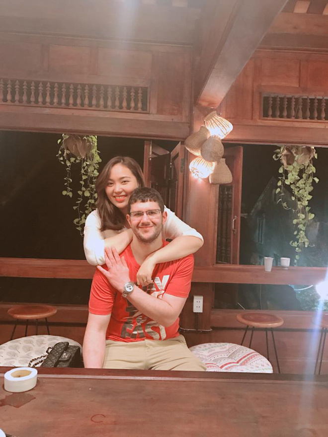 American man proposed to Vietnamese girl after only 5 days of meeting
