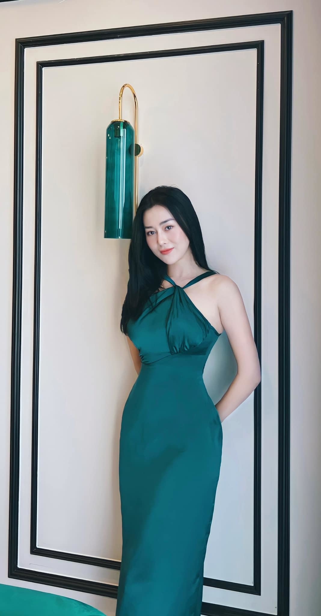 Phuong Oanh regains her sexy figure