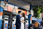 Bộ ảnh cưới 'siêu sang' của cặp đôi ở trạm xăng thu hút triệu view