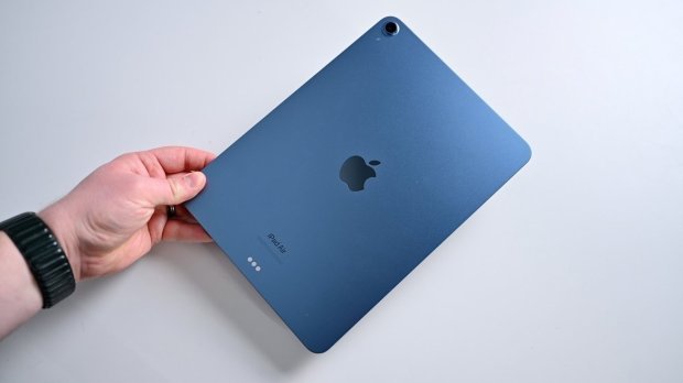 iPad Air 5 complains because the case is too thin