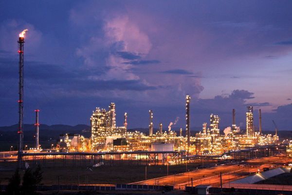 Two important little-known commitments about Nghi Son oil refinery