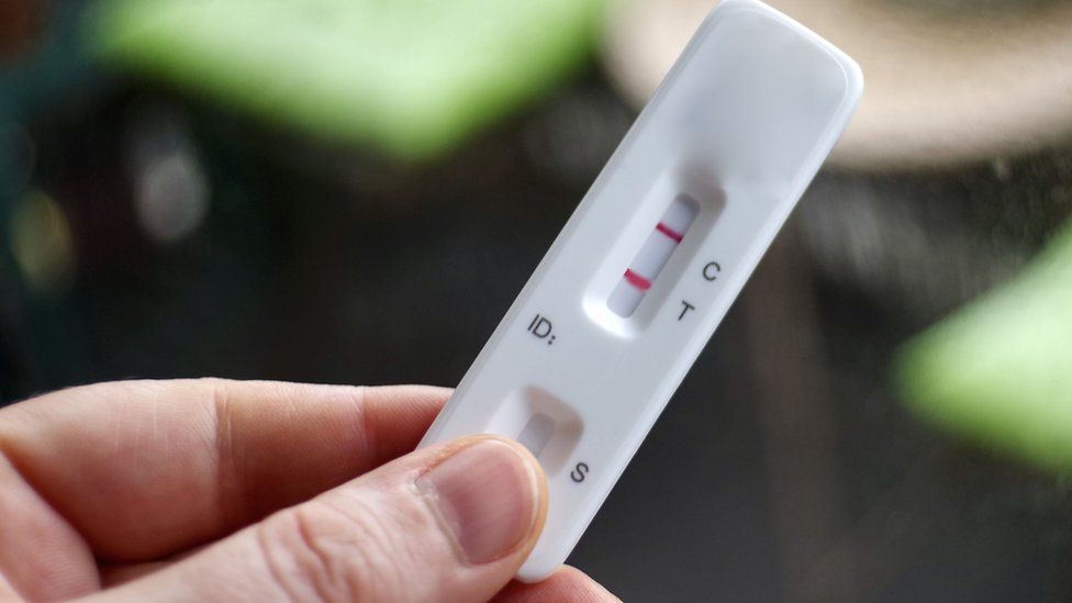 Làm giả kết quả test Covid-19 để trốn việc