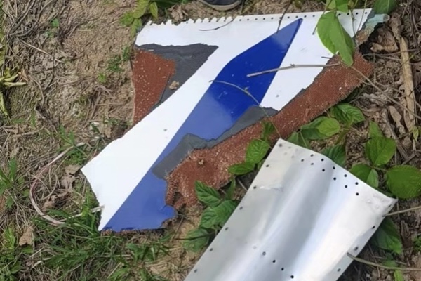 Ông Tập Cận Bình ‘sốc’ khi nghe tin tai nạn, nhân chứng nói mảnh vỡ khắp nơi