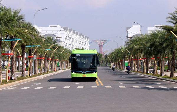 Parents of southern provinces rushed to buy houses in Ho Chi Minh City.  Thu Duc