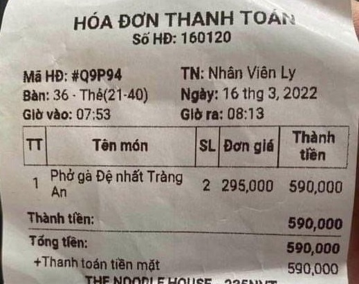 Hai tô phở gần 600.000 đồng tại Đà Nẵng: Dân mạng tranh cãi, tố tiệm 'chặt chém'