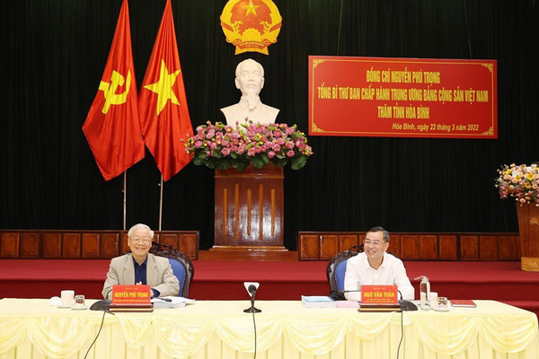 Tổng Bí thư Nguyễn Phú Trọng làm việc với lãnh đạo tỉnh Hòa Bình