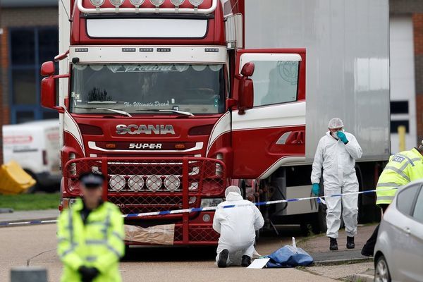 UK convicts more suspect in case 39 Vietnamese died in truck