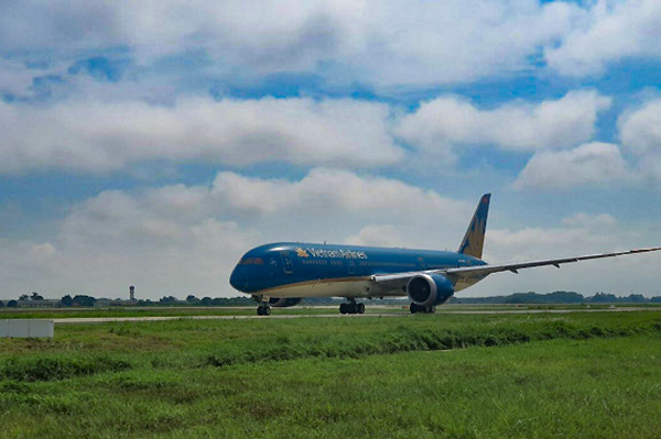 Vietnam Airlines tạm dừng khai thác đường bay đến Nga từ 25/3