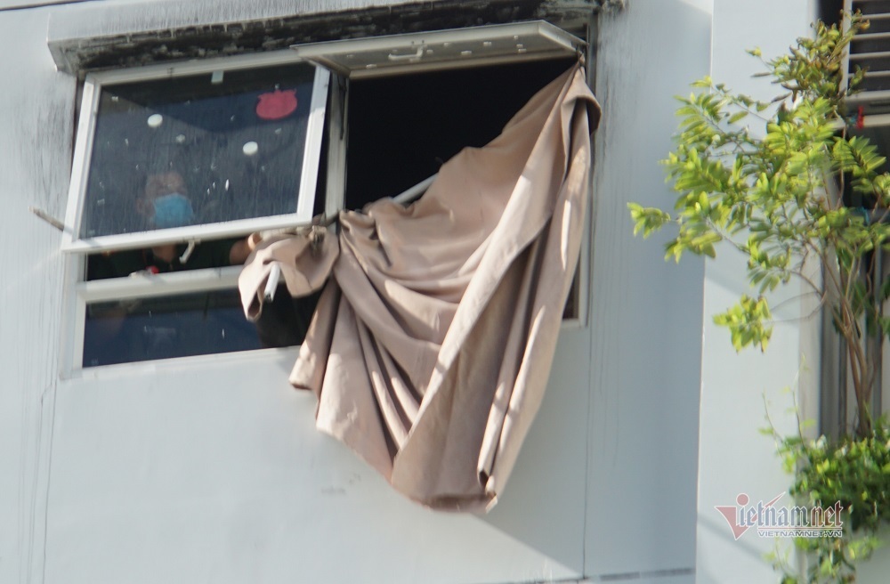 Cháy chung cư: Tuyệt đối không nhảy từ cửa sổ, ban công trên cao xuống