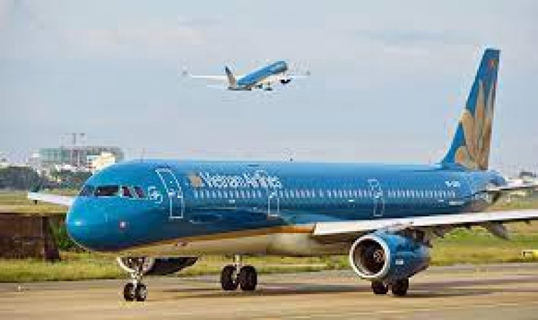 Vietnam Airlines suspends regular flights to Russia