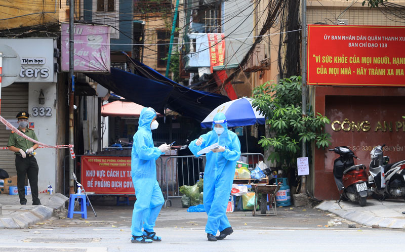 Hanoi adds 13,005 Covid-19 cases, the number of cases drops sharply
