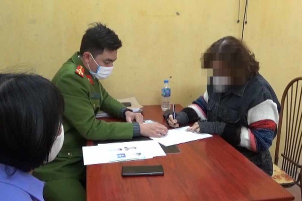 Bac Ninh police arrested Ms. Pham Thi Kieu Oanh for fraud