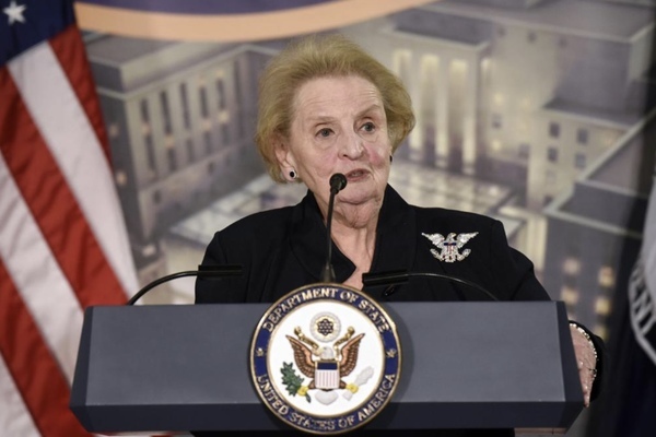 Nữ ngoại trưởng đầu tiên của Mỹ Madeleine Albright qua đời