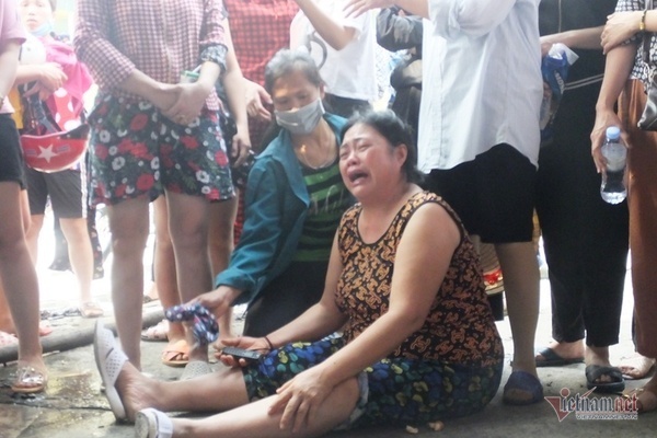 Hàng trăm tiểu thương ở Thanh Hóa không chịu vào chợ vì chưa được đền bù