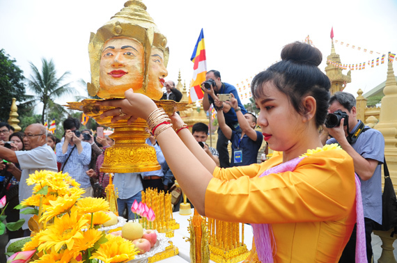 Thủ tướng gửi thư chúc mừng đồng bào Khmer nhân dịp Tết Chôl Chnăm Thmây