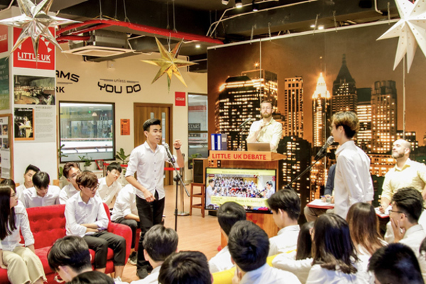 Lý do nhiều học sinh THPT chọn dùng bảng xếp hạng Schoolrank