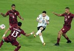 Messi lập công, Argentina đè bẹp Venezuela