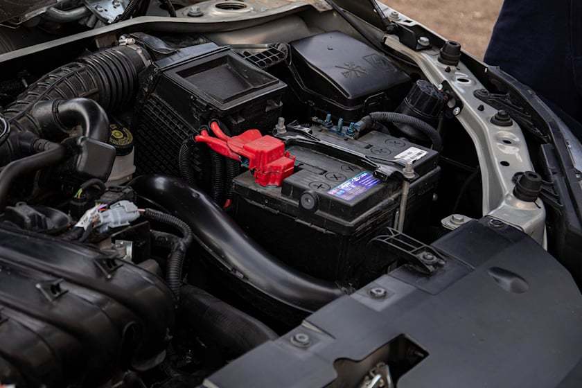 How long does a car battery last and when should it be replaced?