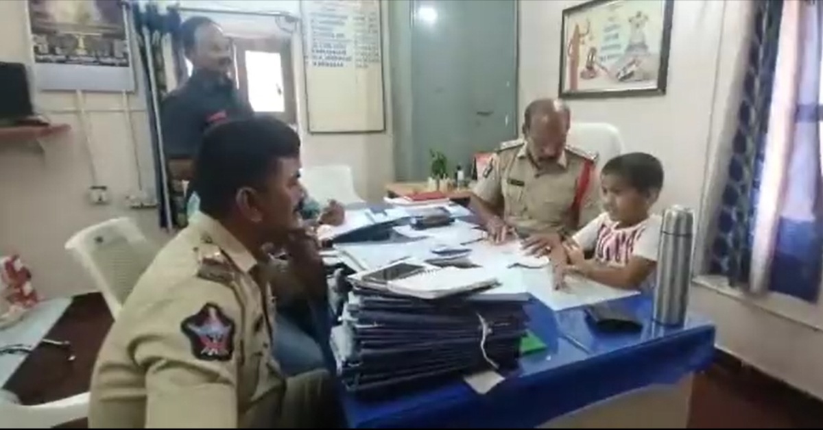 The 6-year-old boy went to the police station to complain about traffic jams