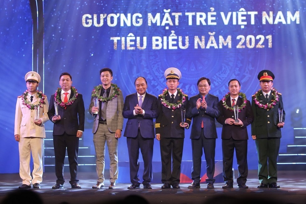 Tôn vinh 10 Gương mặt trẻ Việt Nam tiêu biểu năm 2021