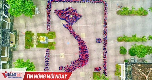 Impressive map of Vietnam by more than 1,000 students
