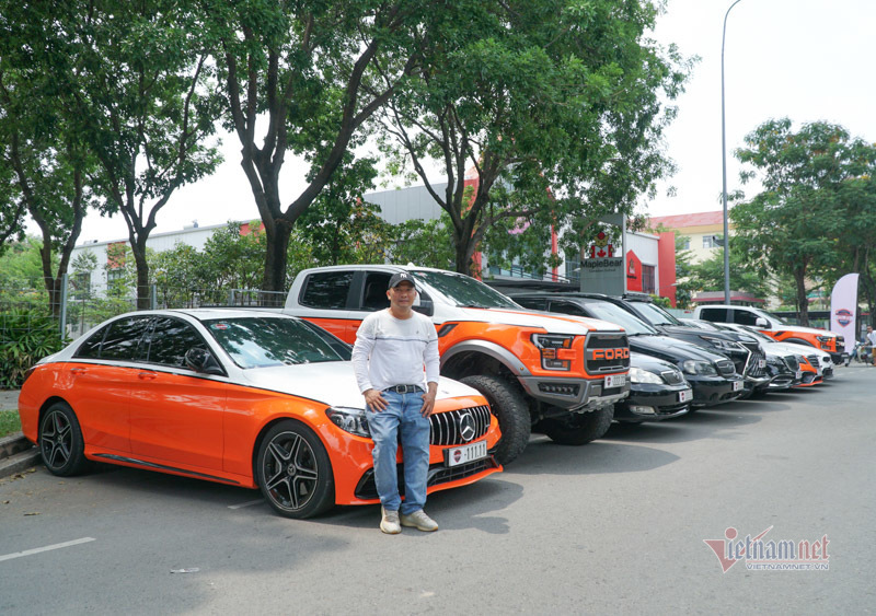 Seamless 9 cars from 1 to 9 gathered in Saigon causing fever