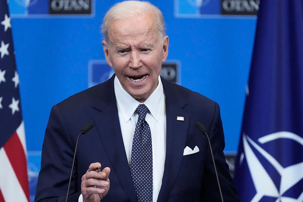 Tỷ lệ tín nhiệm ông Biden thấp chưa từng thấy