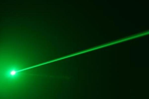 Công an điều tra vụ máy bay bị chiếu laser khi hạ cánh