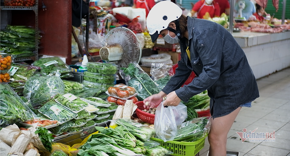 Từ tháng 4, đồng loạt tăng giá thịt, trứng