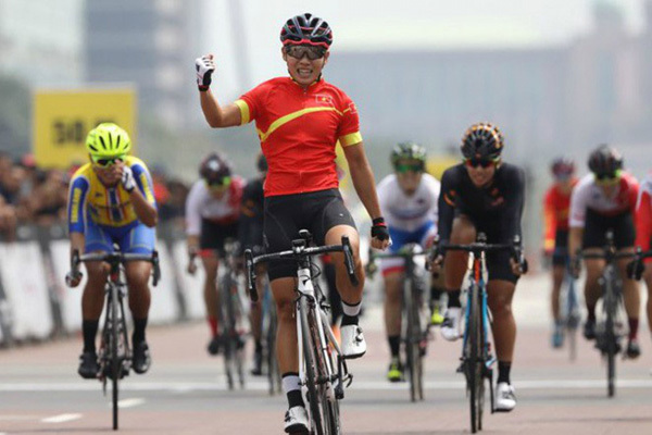 Cyclist Nguyen Thi That wins Asian Road Cycling Championships