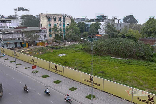 Tan Hoang Minh suddenly appeared in the golden land 161 Yen Phu next to West Lake