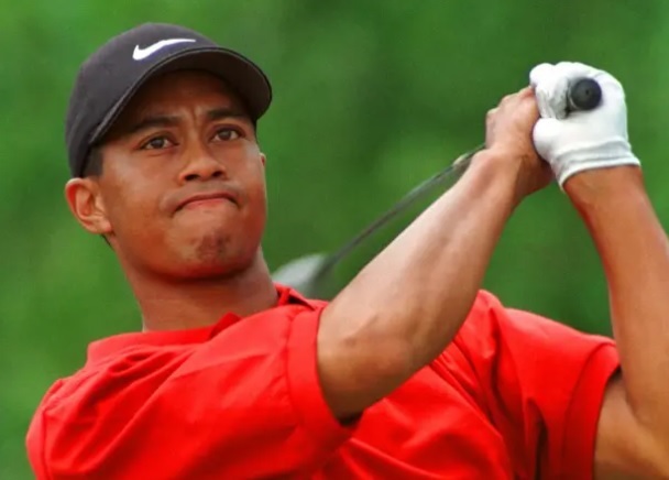 The reason why Tiger Woods always wears a red shirt on the last day